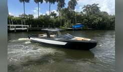 2024 Aviara AV36 Outboard Runabout Boat boat