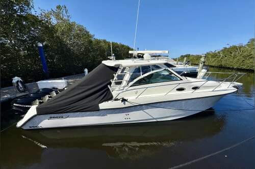 2013 Boston Whaler 345 CONQUEST in fort myers FL