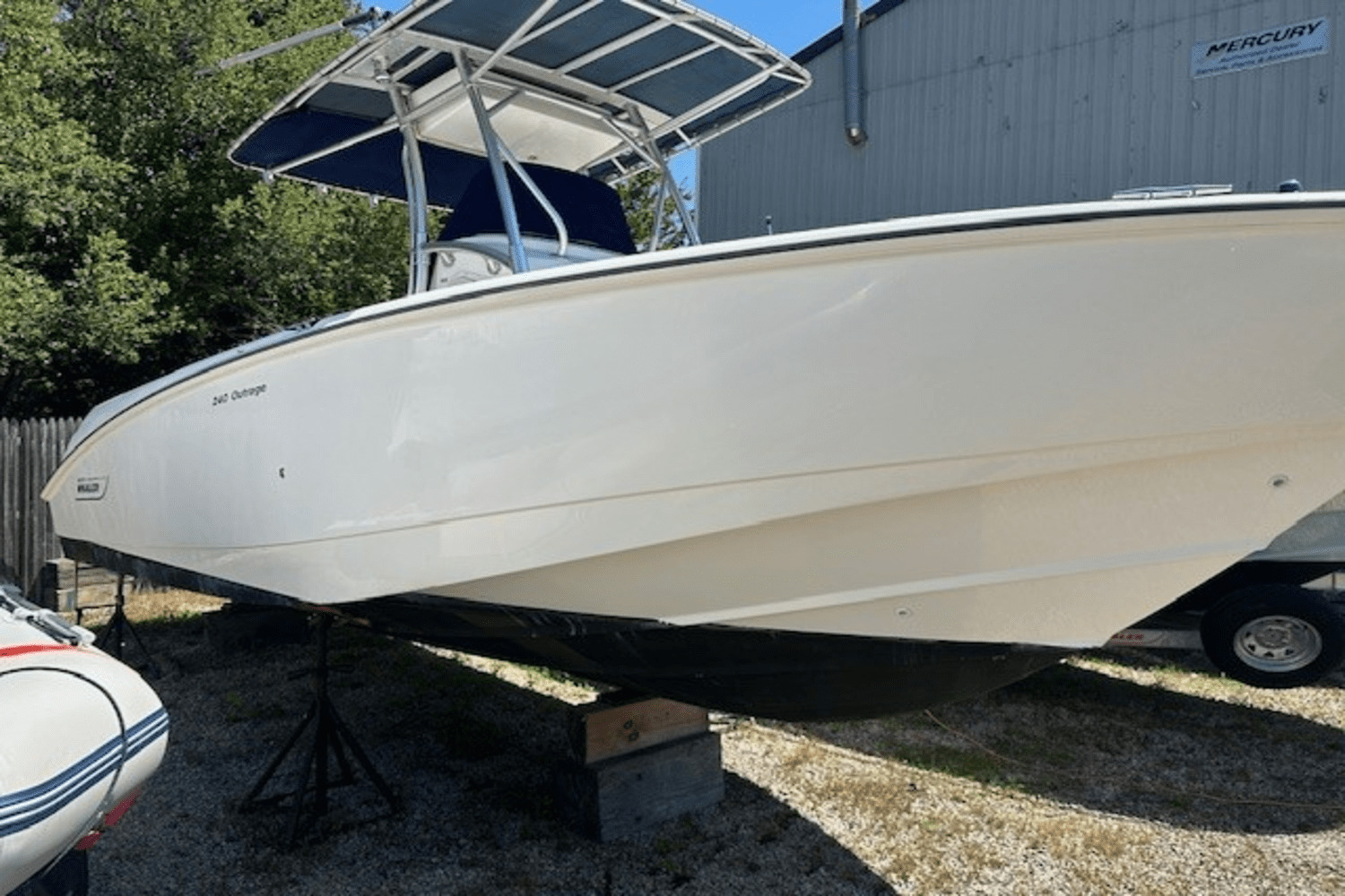 2006 Boston Whaler 240 OUTRAGE in south kingstown RI