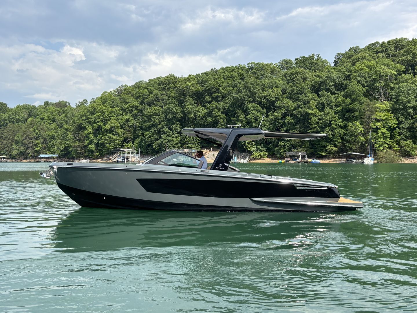 2024 Aviara AV32 Runabout Boat boat