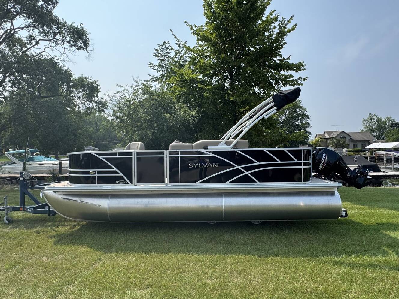 A photo of this 2025 Sylvan MIRAGE 8520