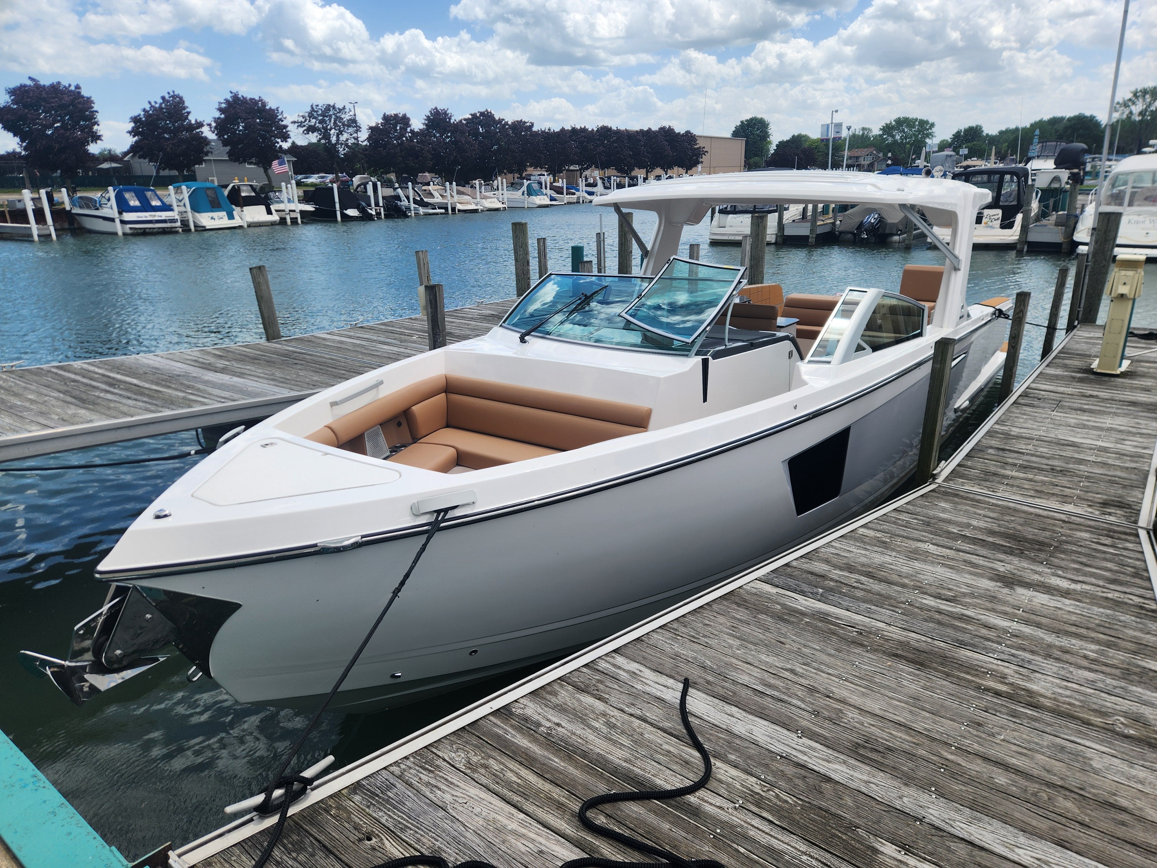 2024 Aviara AV40 Bowrider Boat boat