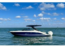 Sea Ray SDX 270 Surf Review image