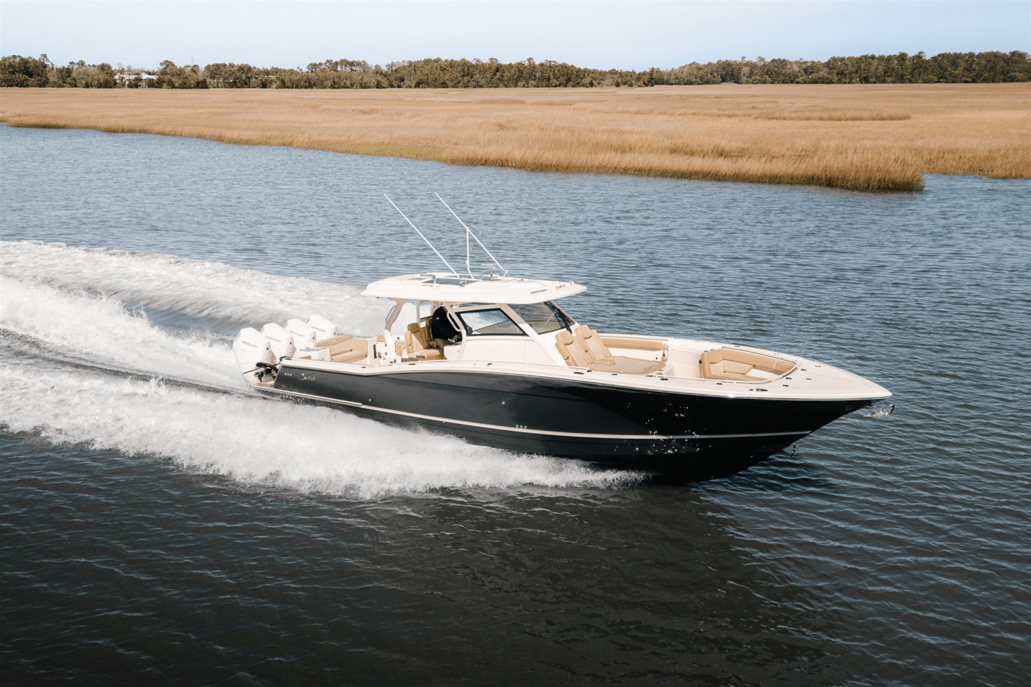 2025 Scout 400 LXF Center Console Boat boat