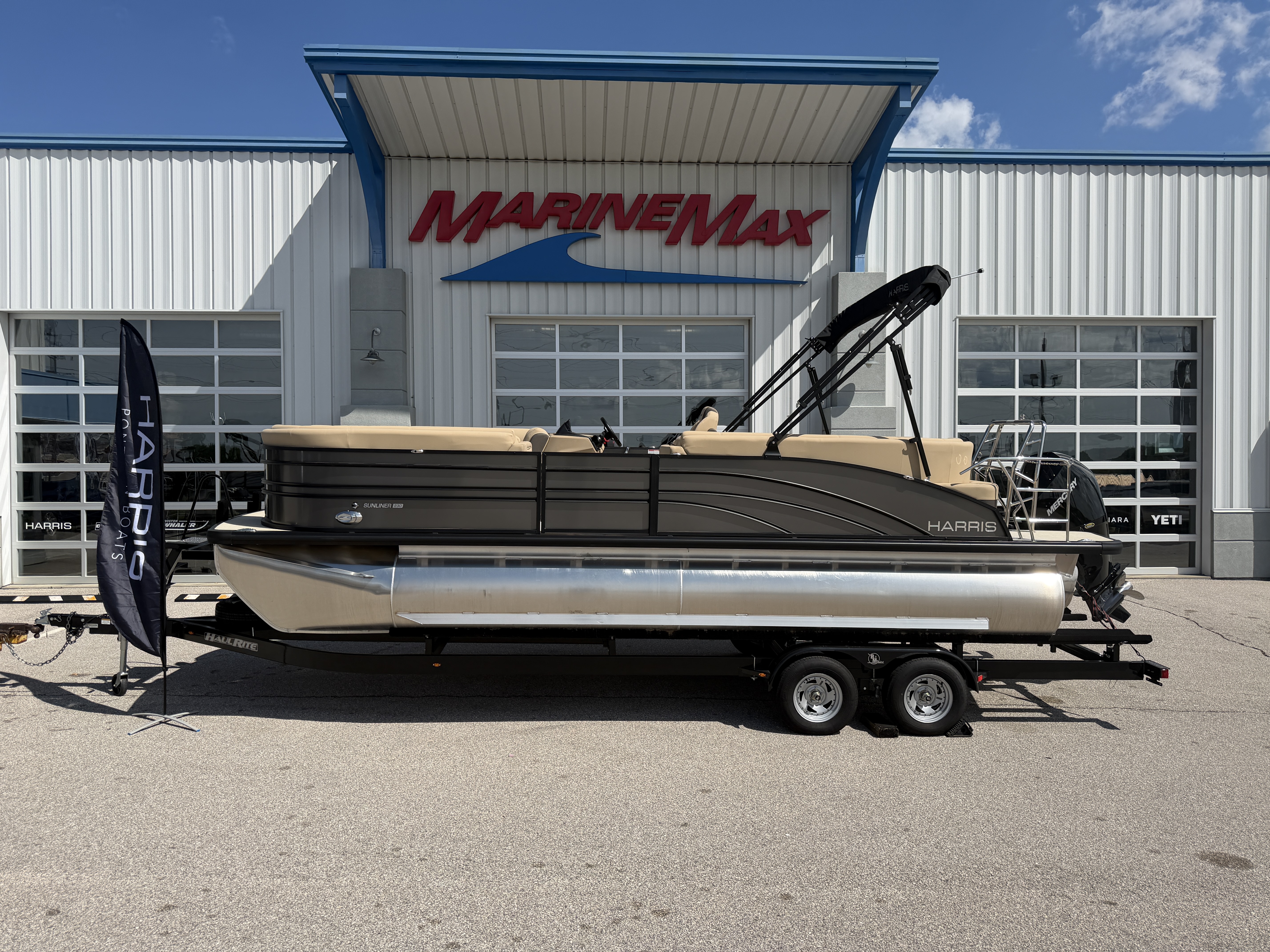 2025 Harris 230 Sunliner Pontoon Boat boat