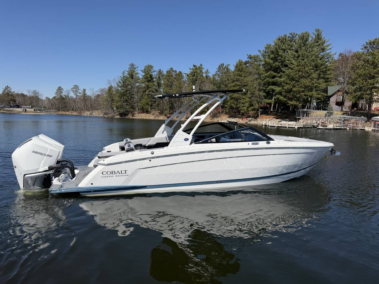 A photo of this 2025 Cobalt R8 Outboard