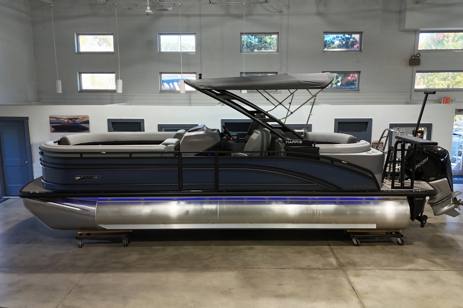 2025 Harris 250 Solstice Pontoon Boat boat