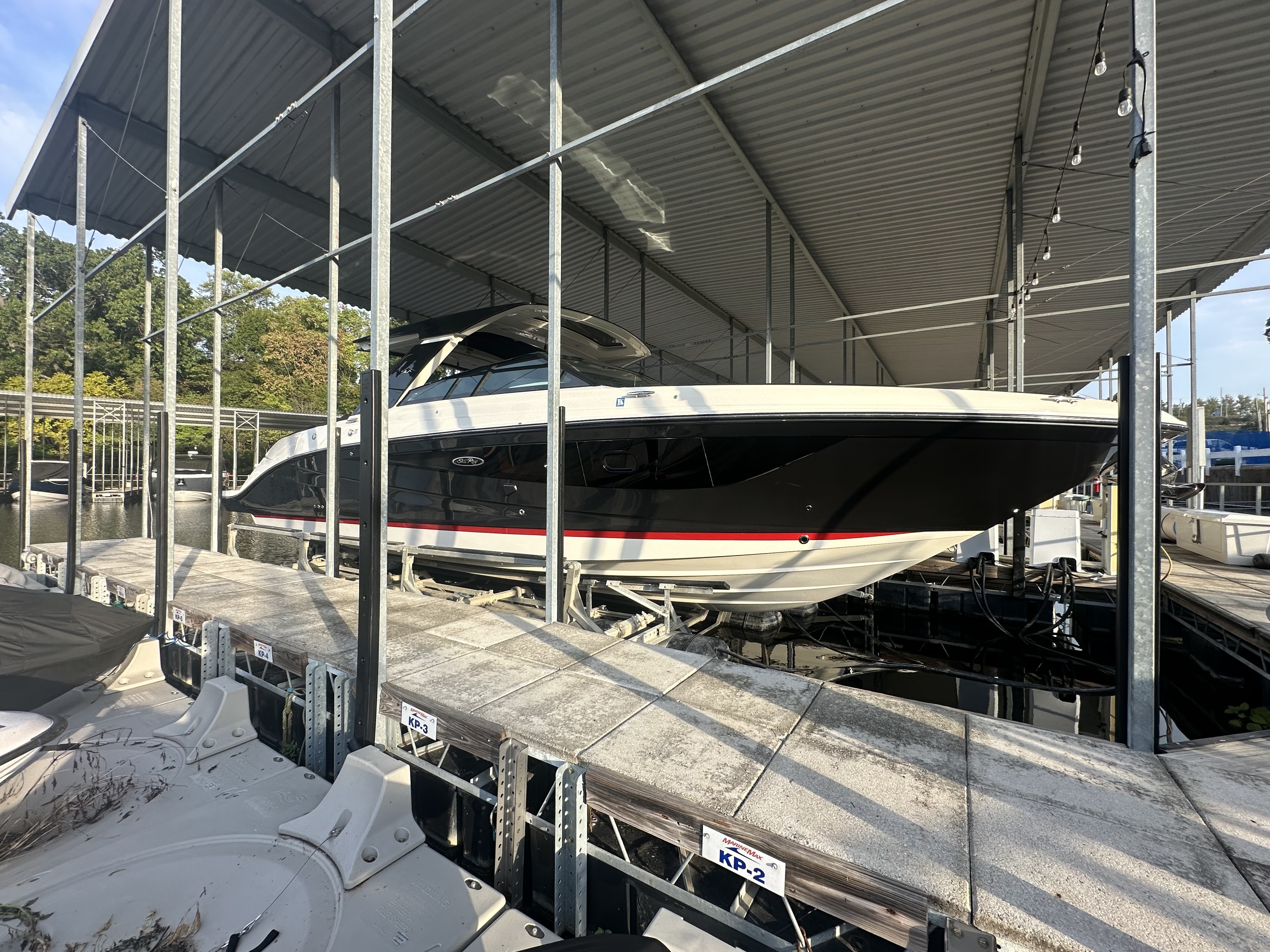 2022 Sea Ray 400 SLX W 230 in lake ozark MO