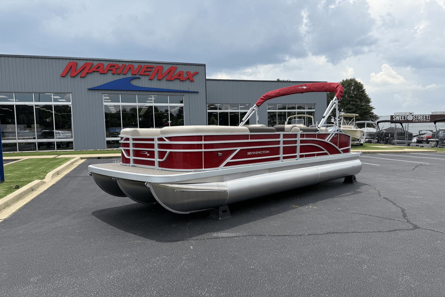 2026 Bennington 23 SSB Pontoon Boat boat