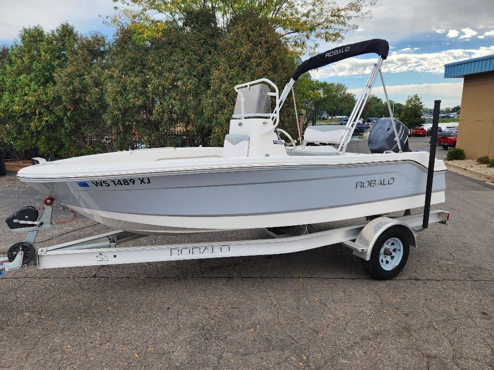 2020 Robalo R160 in madison WI