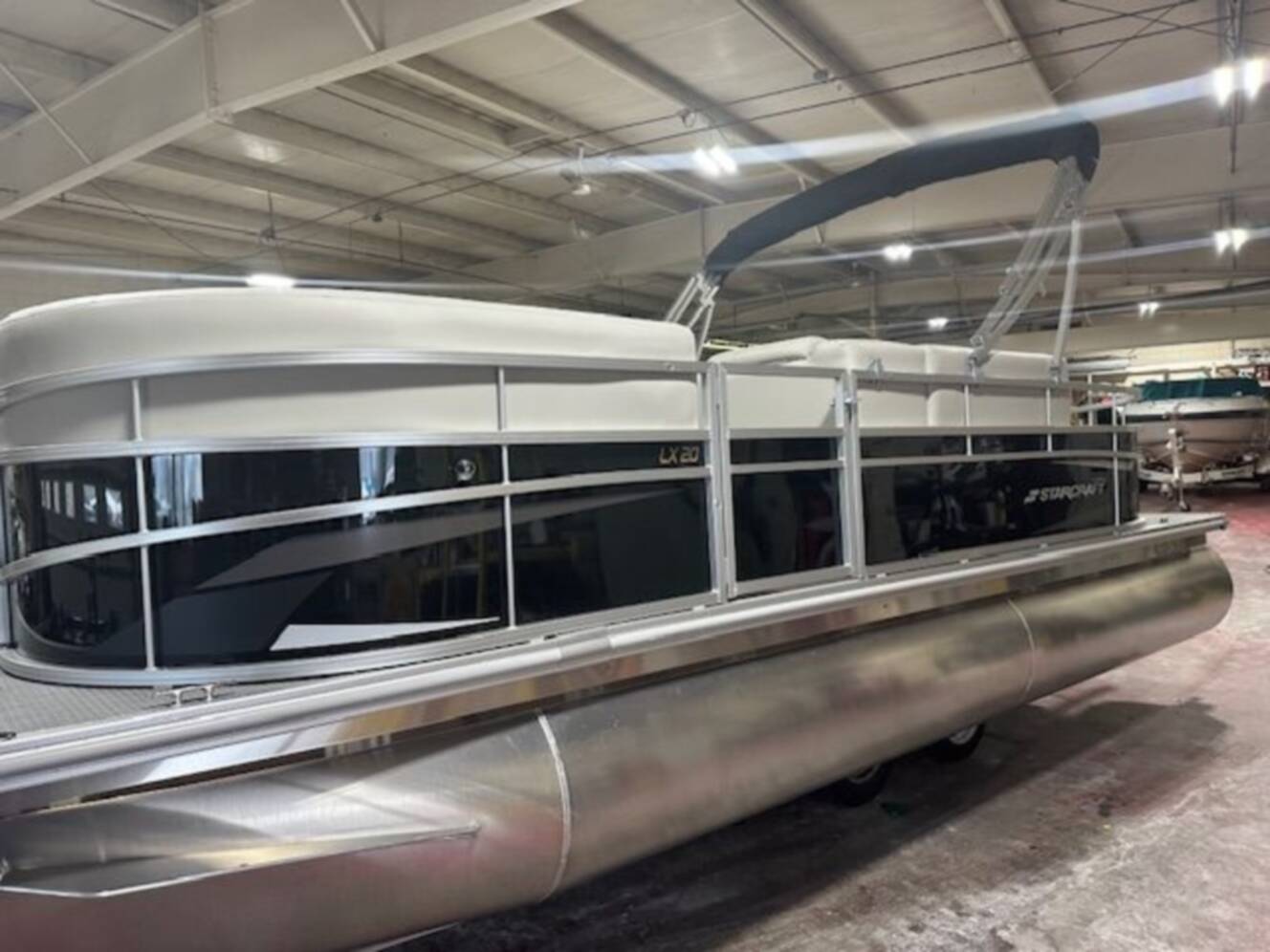 A photo of this 2025 Starcraft LX 20 F