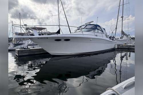 1997 Sea Ray 330 EXPRESS CRUISER in pewaukee WI