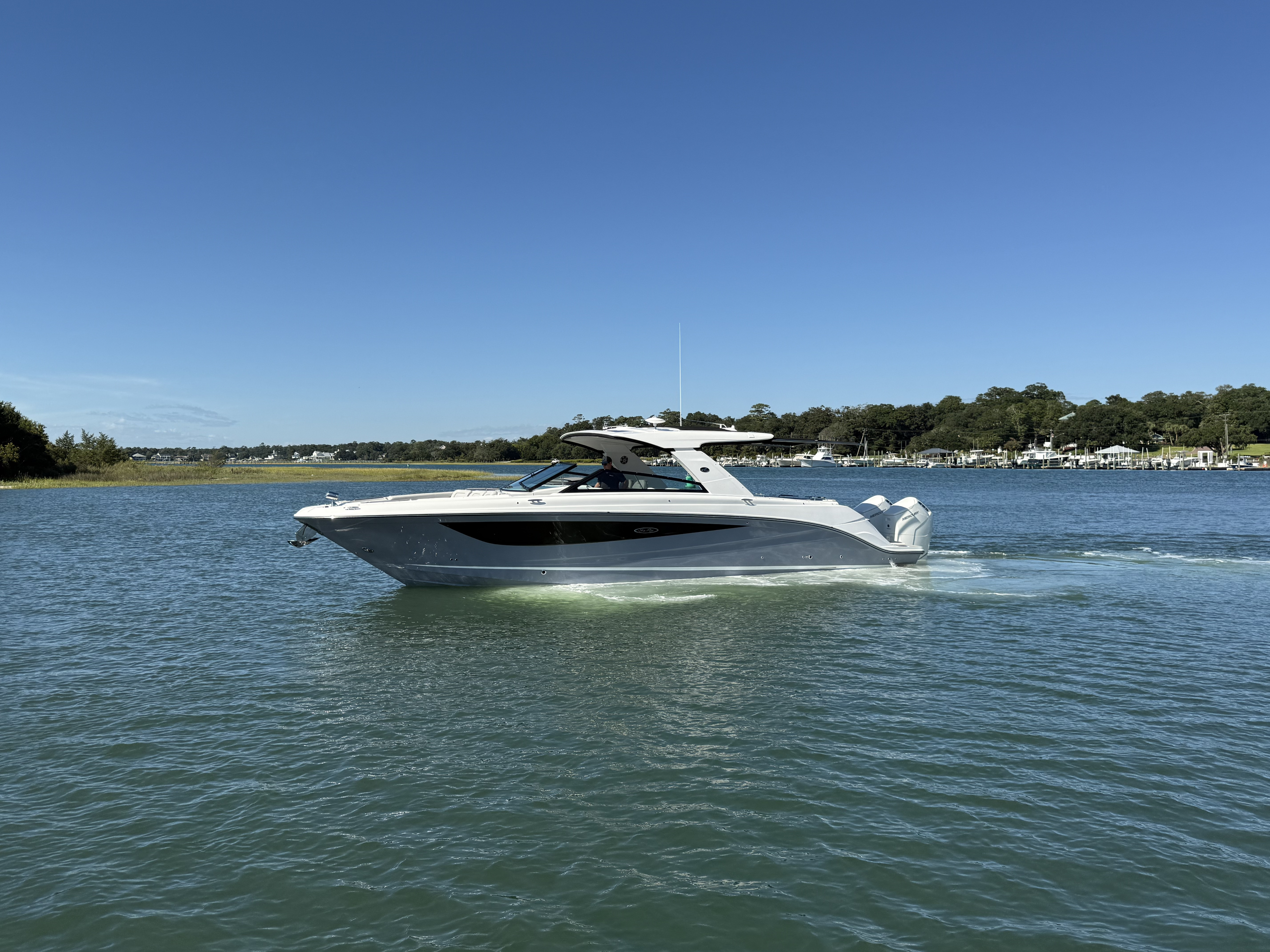 2026 Sea Ray SLX 400 Outboard W 230 in wrightsville beach NC
