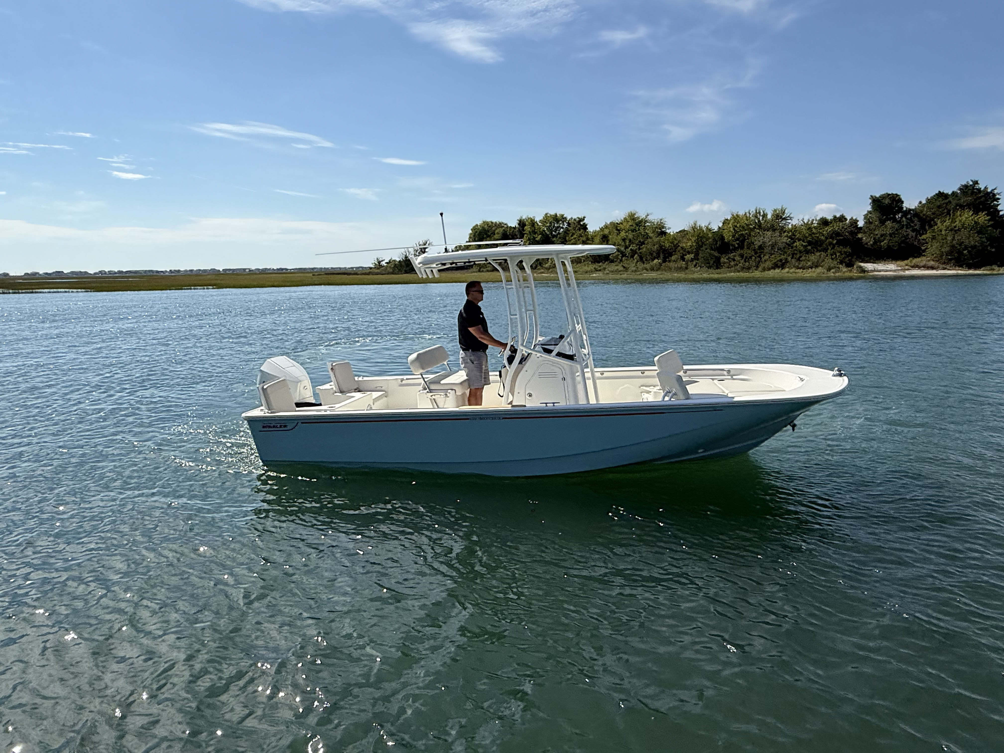 2025 Boston Whaler 210 Montauk in wrightsville beach NC