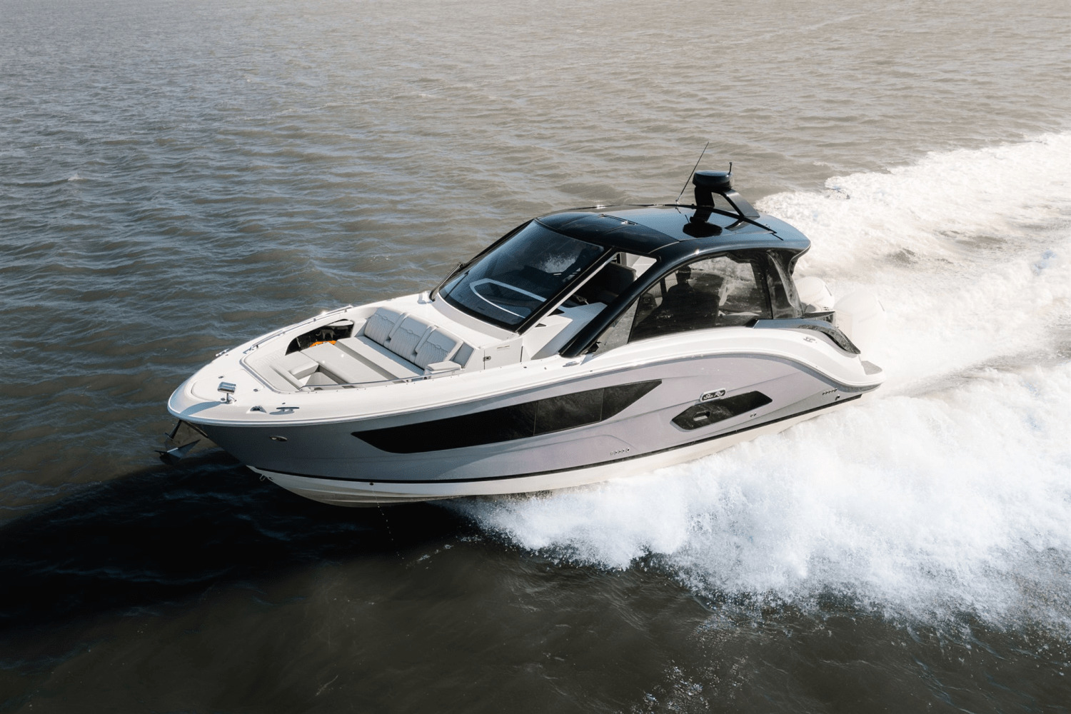 2023 Sea Ray 370 Sundancer Outboard 390 in charleston SC
