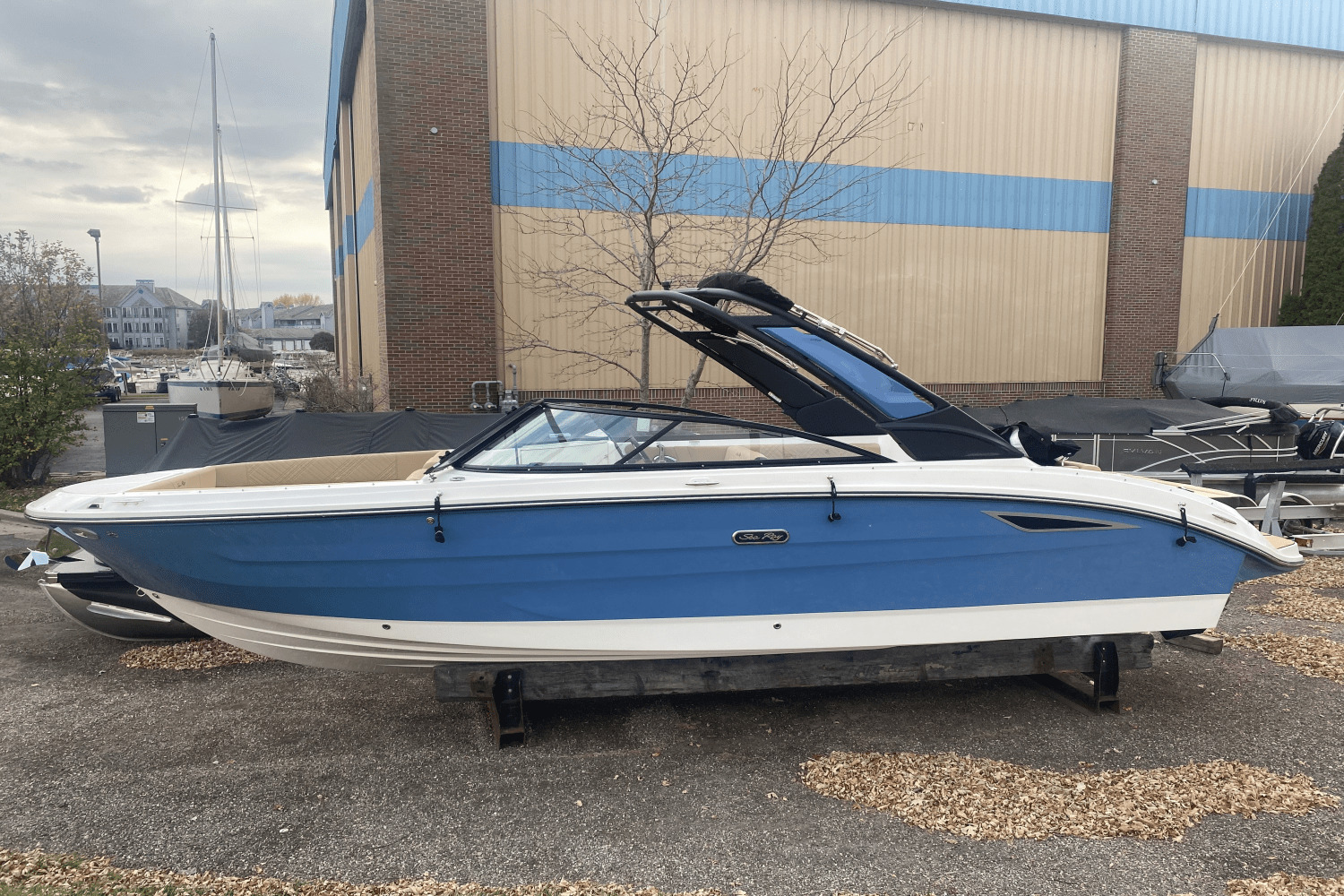 2025 Sea Ray SDX 270 in madison WI