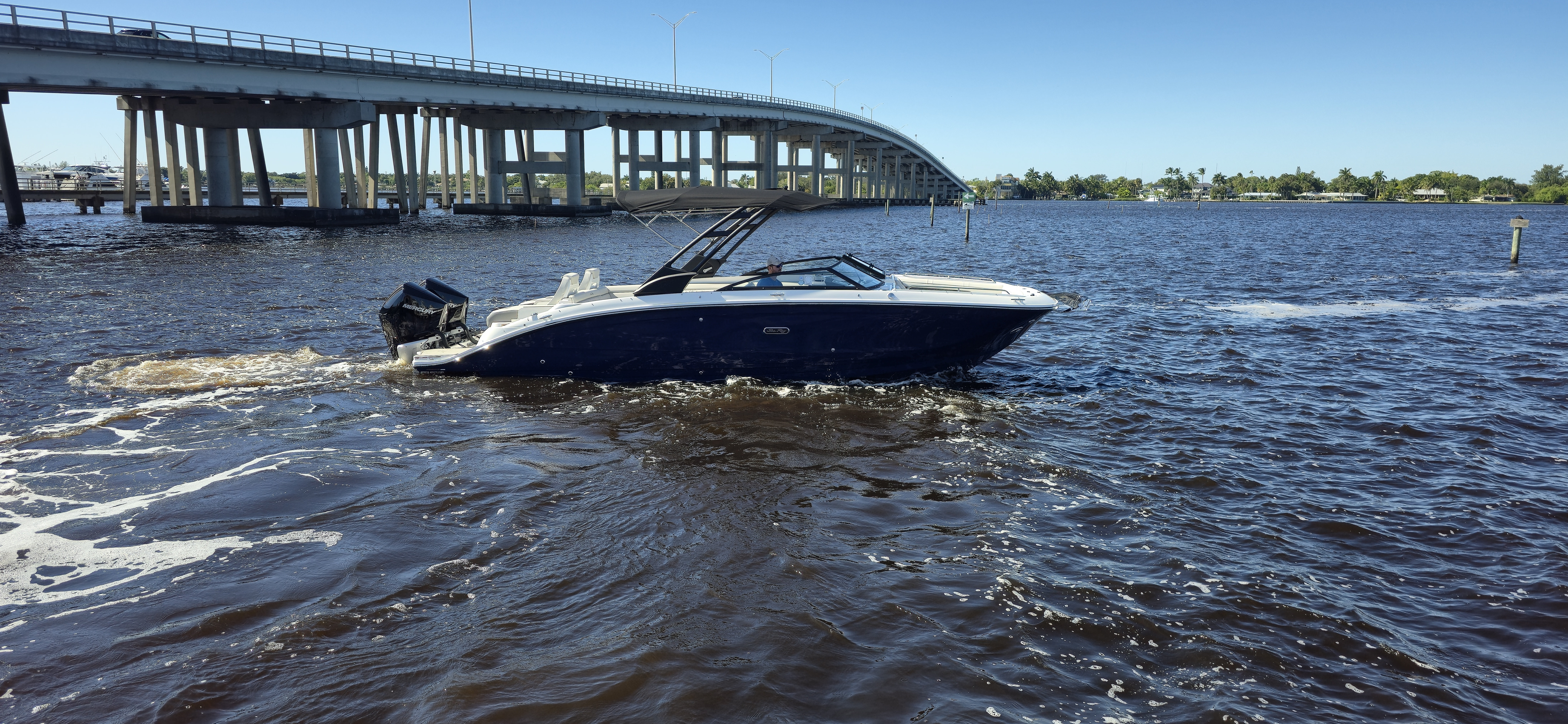 2026 Sea Ray SDX 290 Outboard in stuart FL