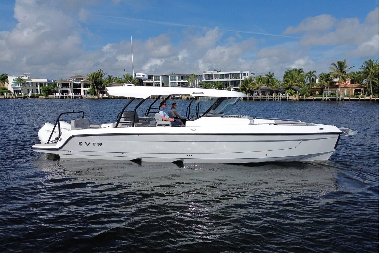 A photo of this 2026 Cruisers Yachts 38 VTR