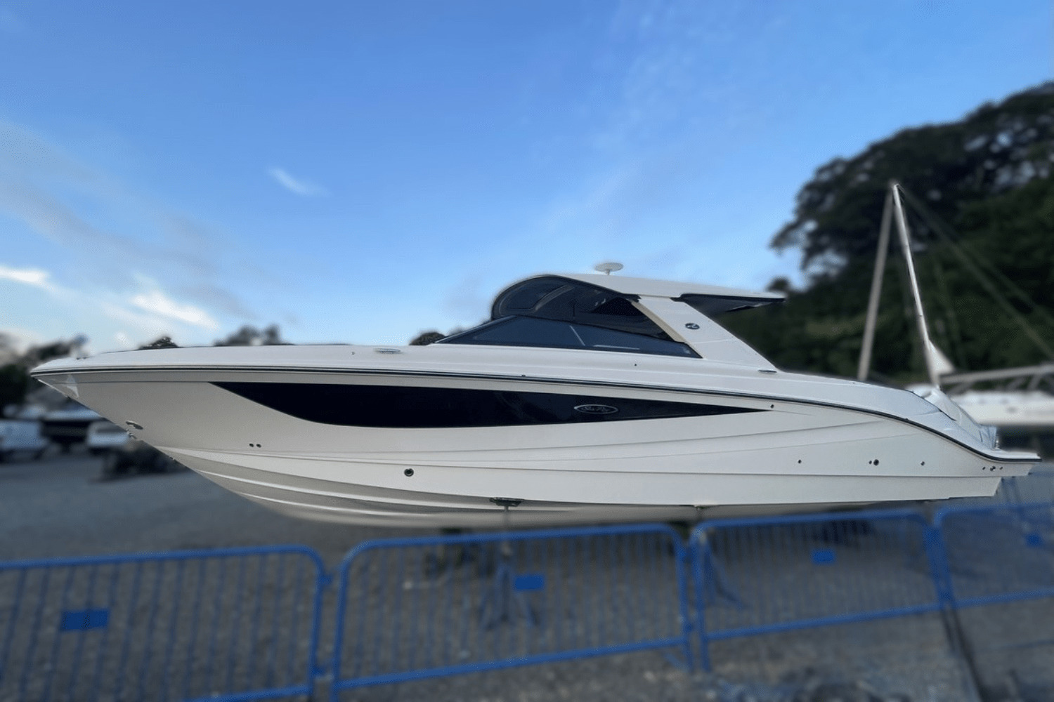 2026 Sea Ray SLX 400 Outboard W 230 in washington CT