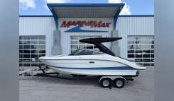 2026 Sea Ray SLX 260 Bowrider Boat boat