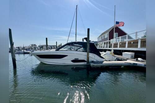 2025 Sea Ray 370 SUNDANCER OB 390 in somers point NJ