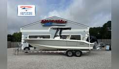 2023 Boston Whaler 28 DAUNTLESS Bay Boat boat