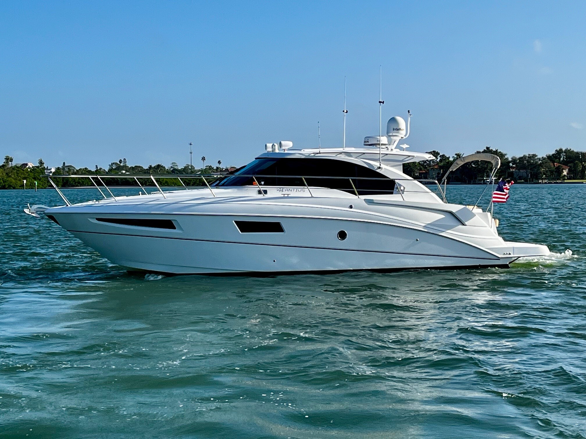 2015 Cruisers Yachts 41 CANTIUS in venice FL