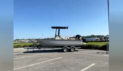 2026 Boston Whaler 190 Montauk Center Console Boat boat