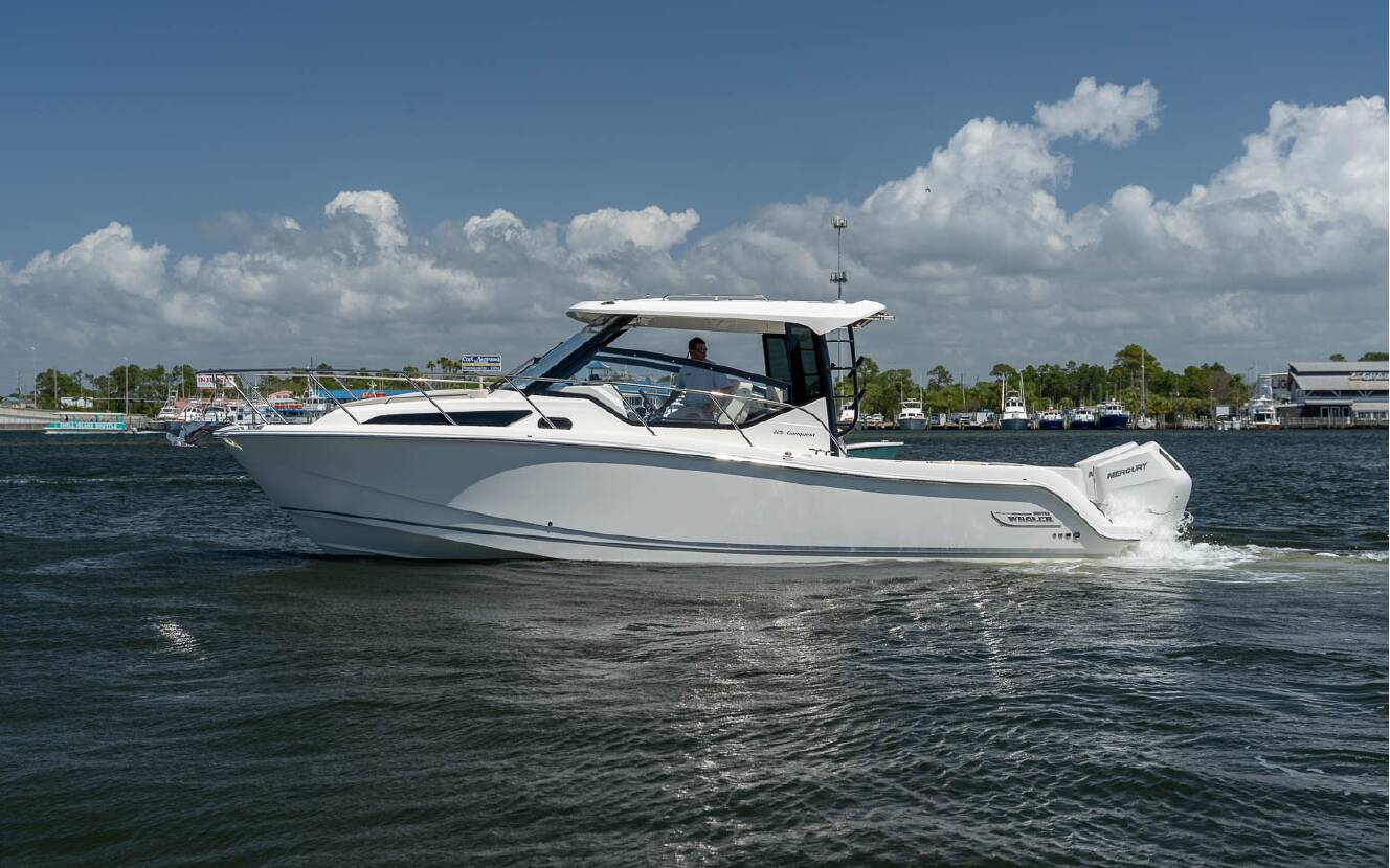 A photo of this 2026 Boston Whaler 325 Conquest