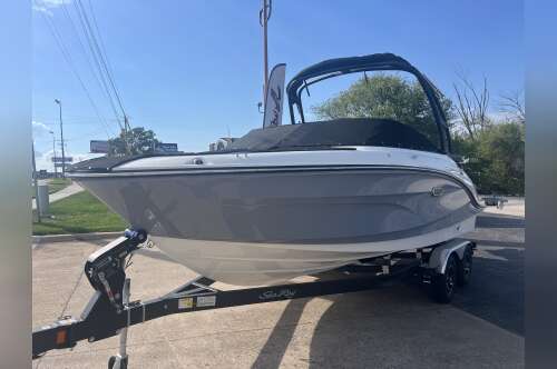 2026 Sea Ray SPX 210 Outboard in osage beach MO