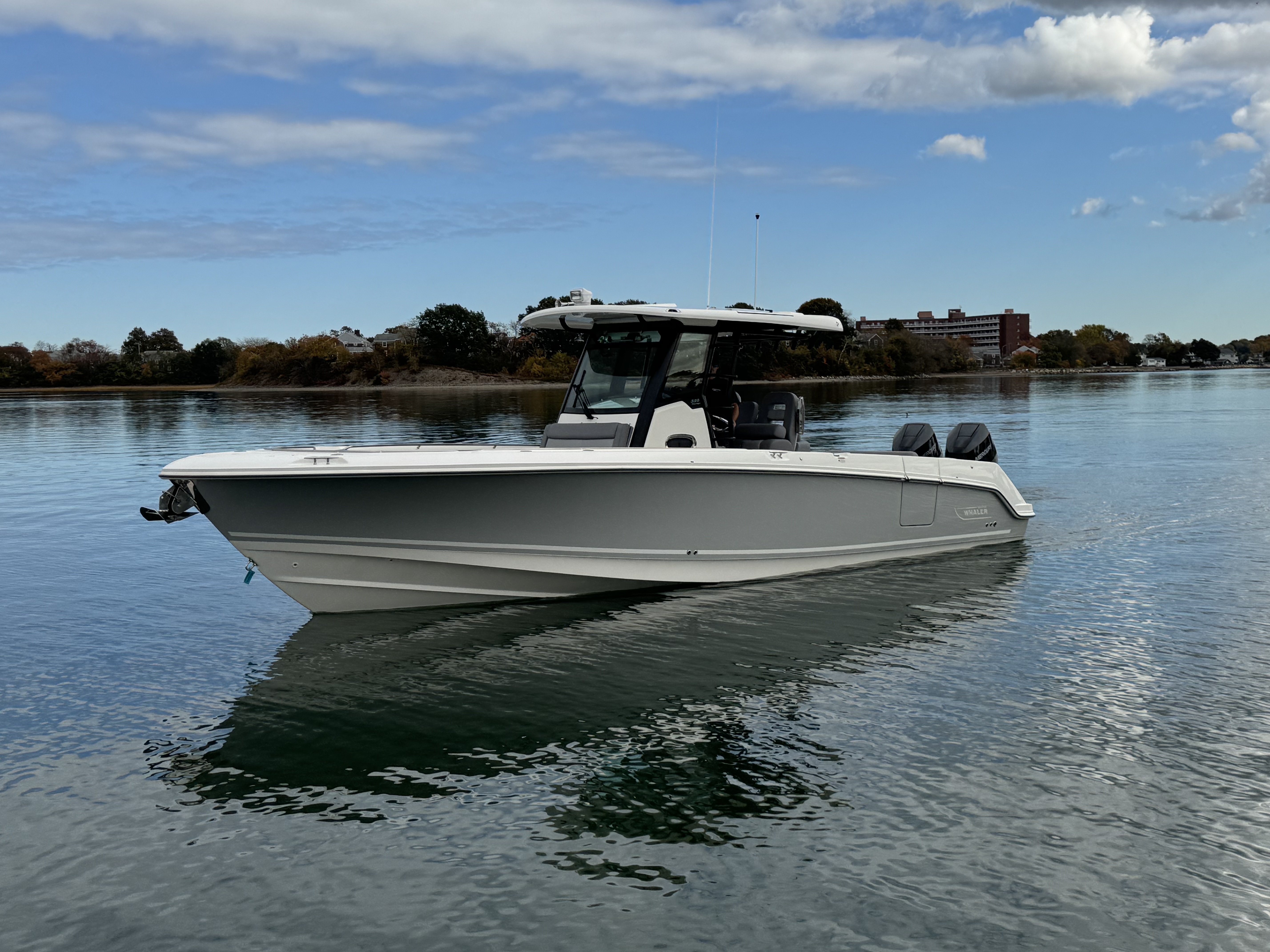 2025 Boston Whaler 330 OUTRAGE in quincy MA
