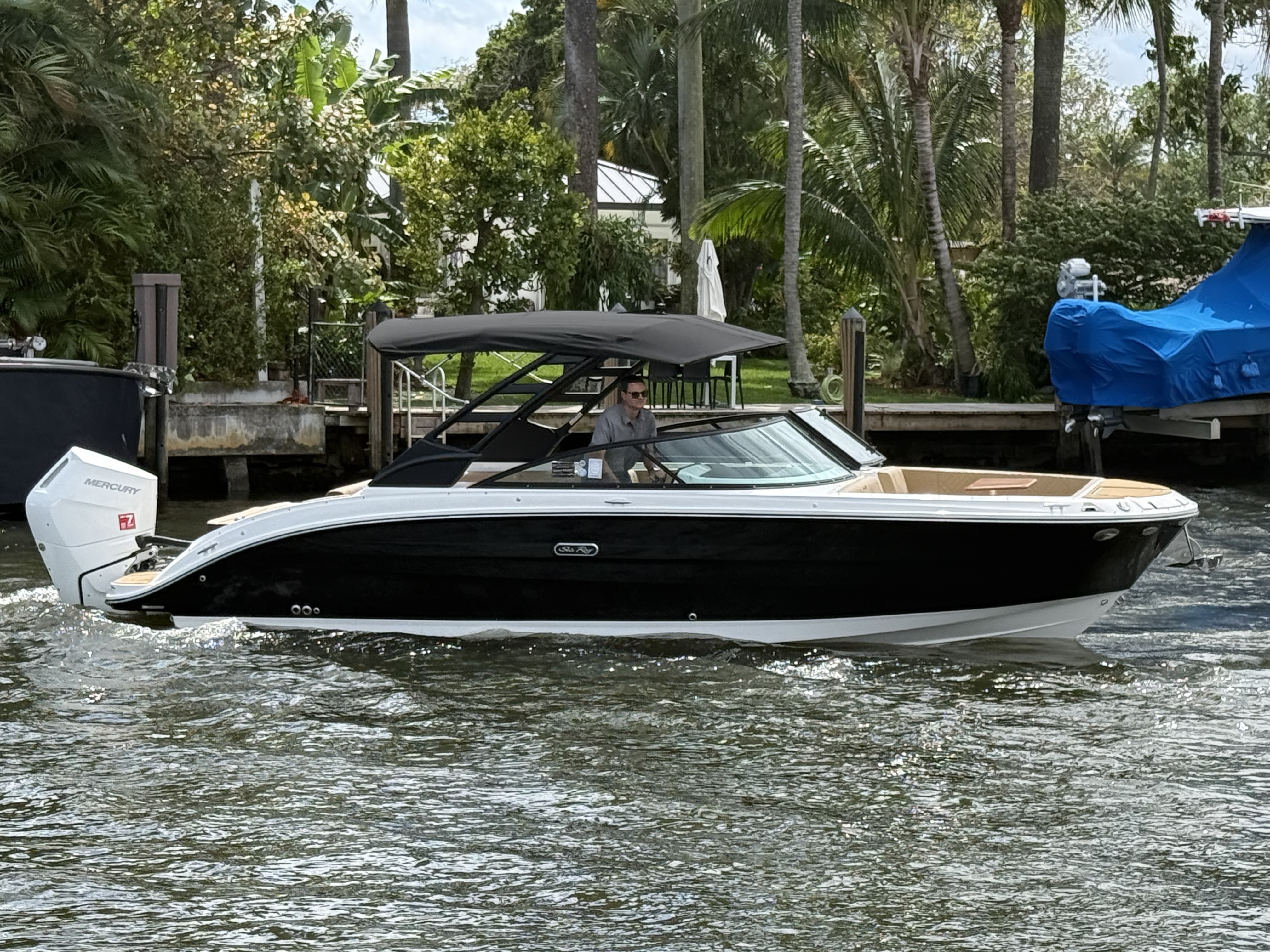 2026 Sea Ray SDX 270 Outboard 290 OUTBOARD in miami FL