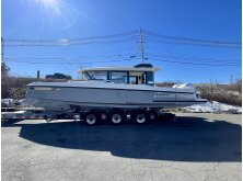 4 Amenity-Rich High-Performance Day Boats image