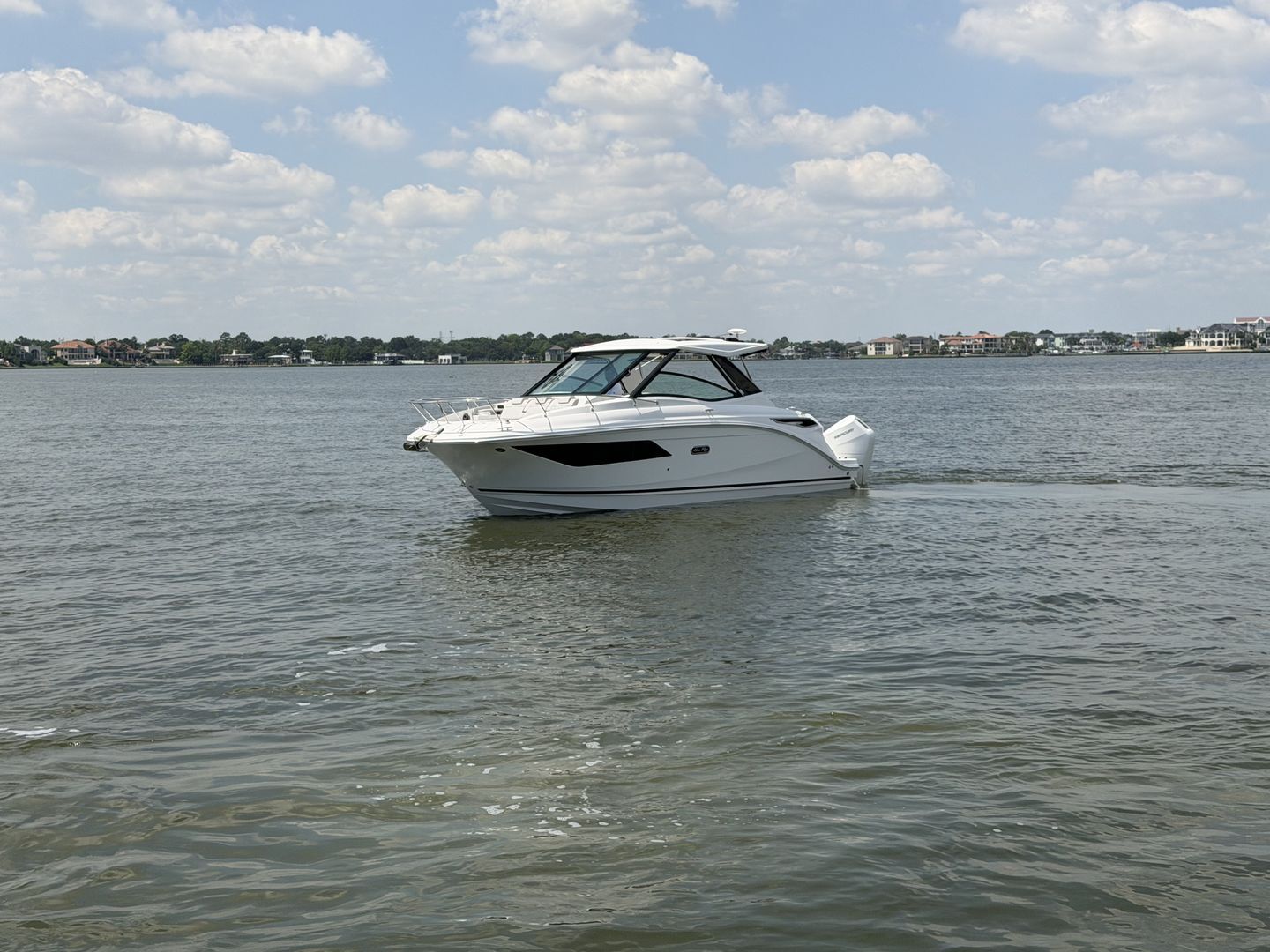 2026 Sea Ray Sundancer 320 Outboard 390 in seabrook TX