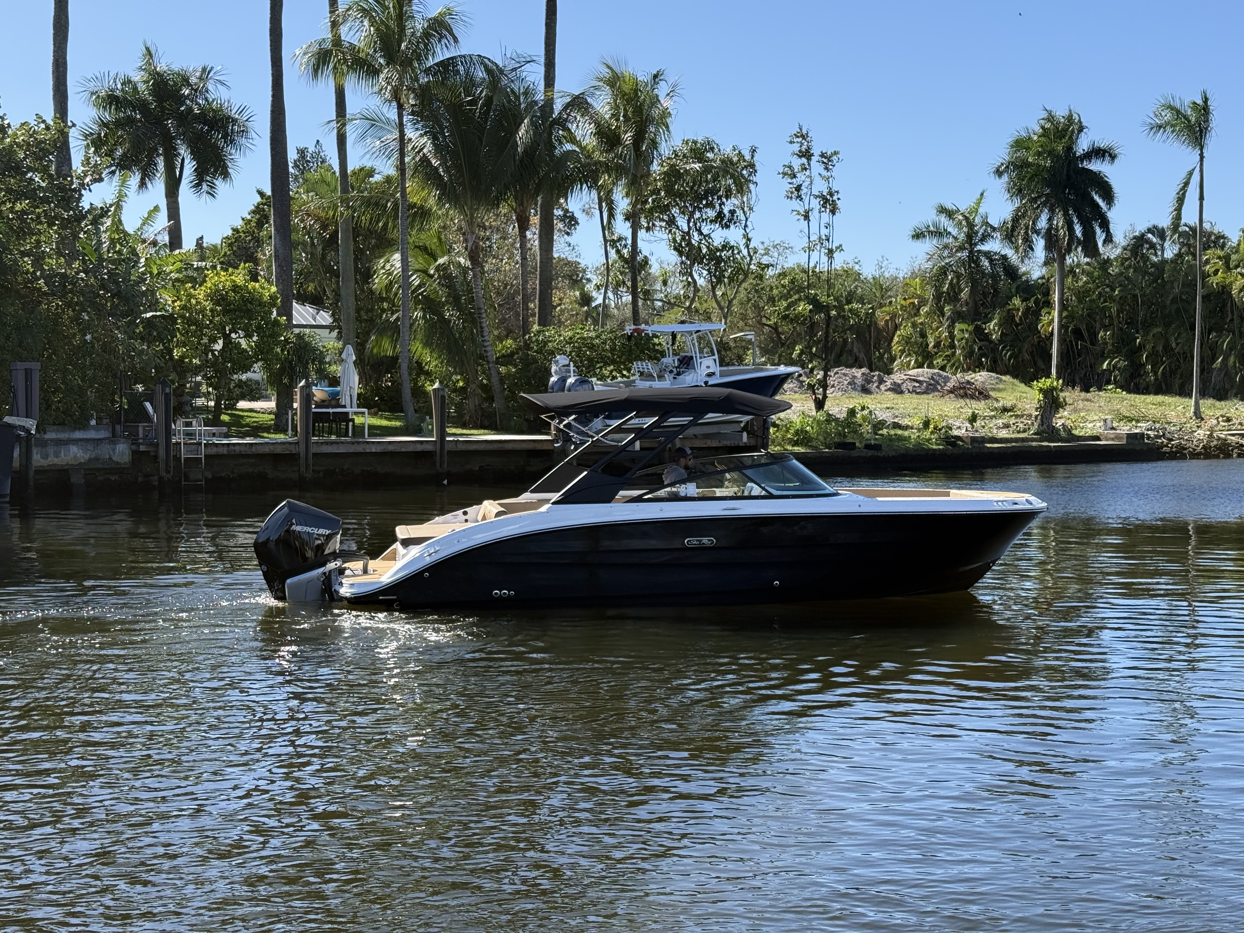 2026 Sea Ray SDX 270 Outboard 290 OUTBOARD in miami FL