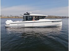 4 Amenity-Rich High-Performance Day Boats image