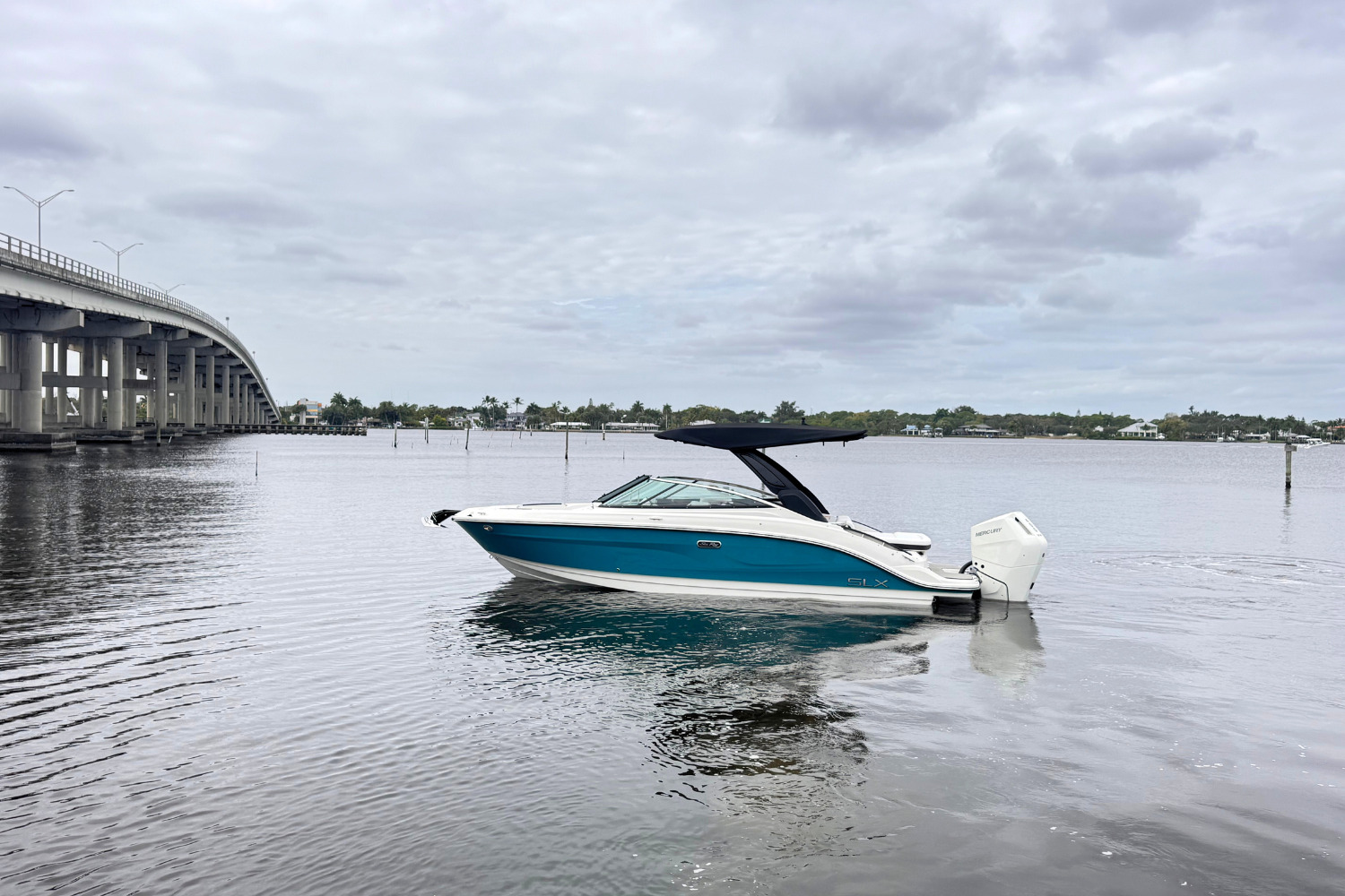 2026 Sea Ray SLX 260 Outboard W 230 in stuart FL