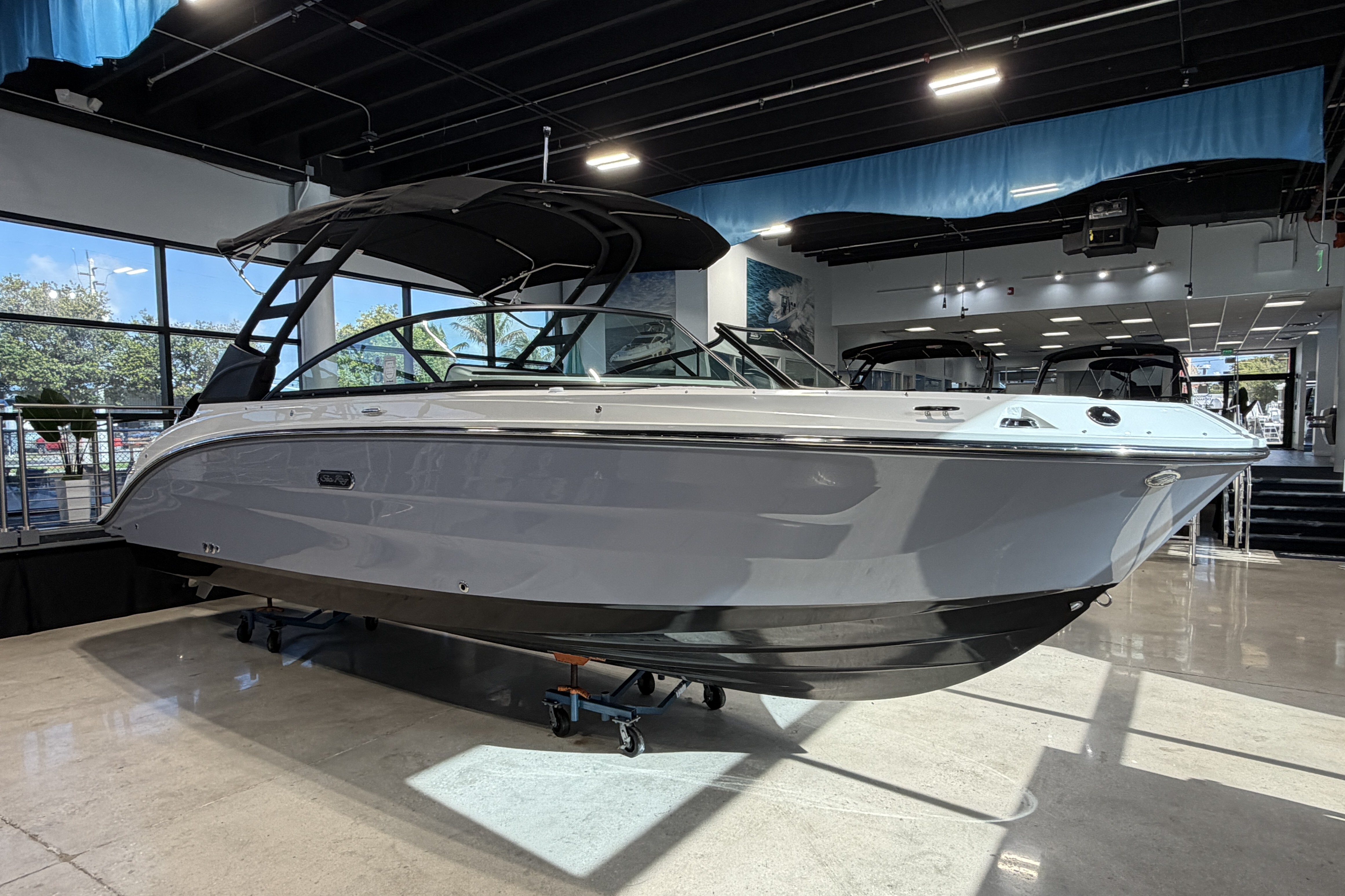 2026 Sea Ray SDX 250 Outboard 290 OUTBOARD in pompano beach FL