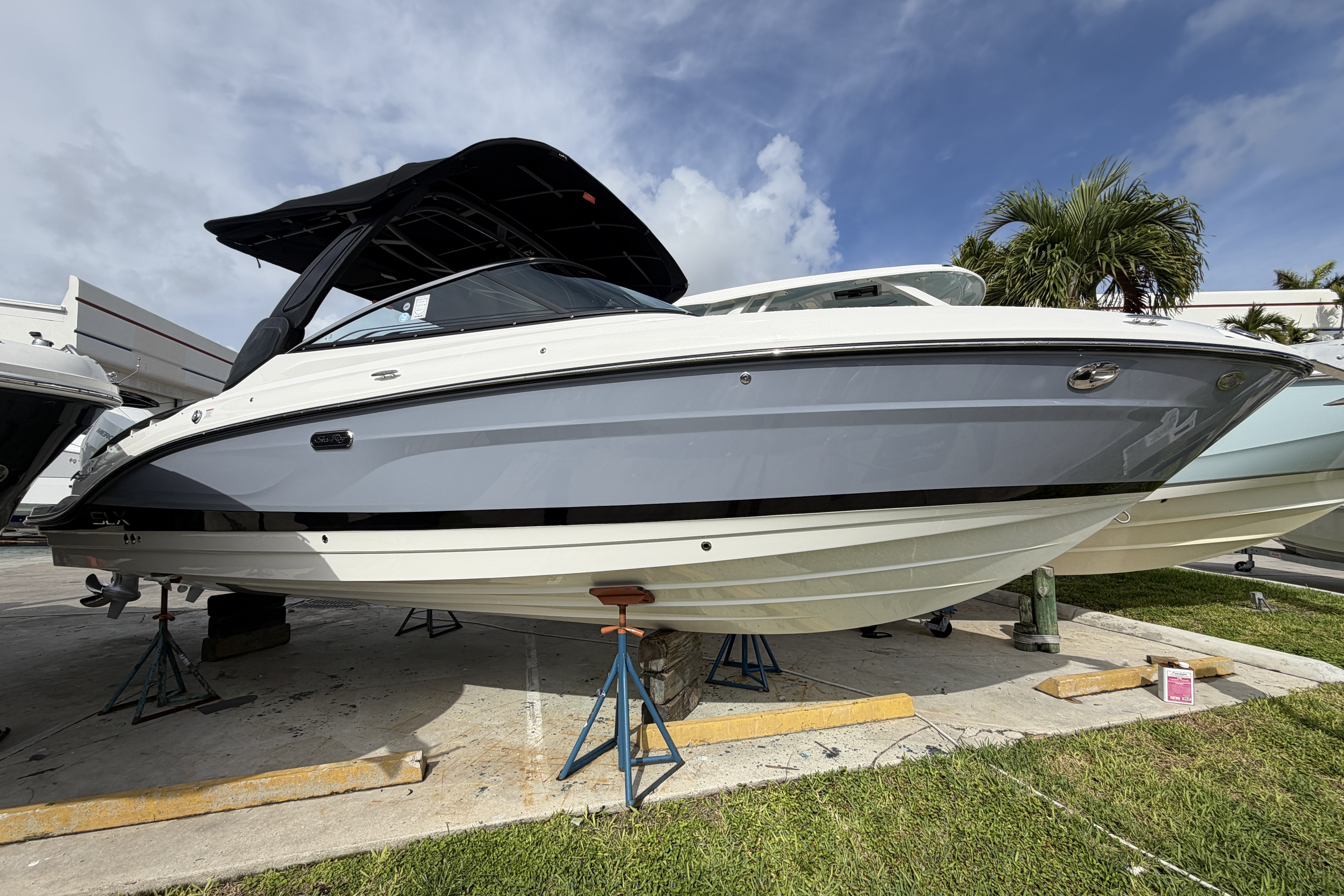2026 Sea Ray SLX 280 Outboard W 230 in pompano beach FL