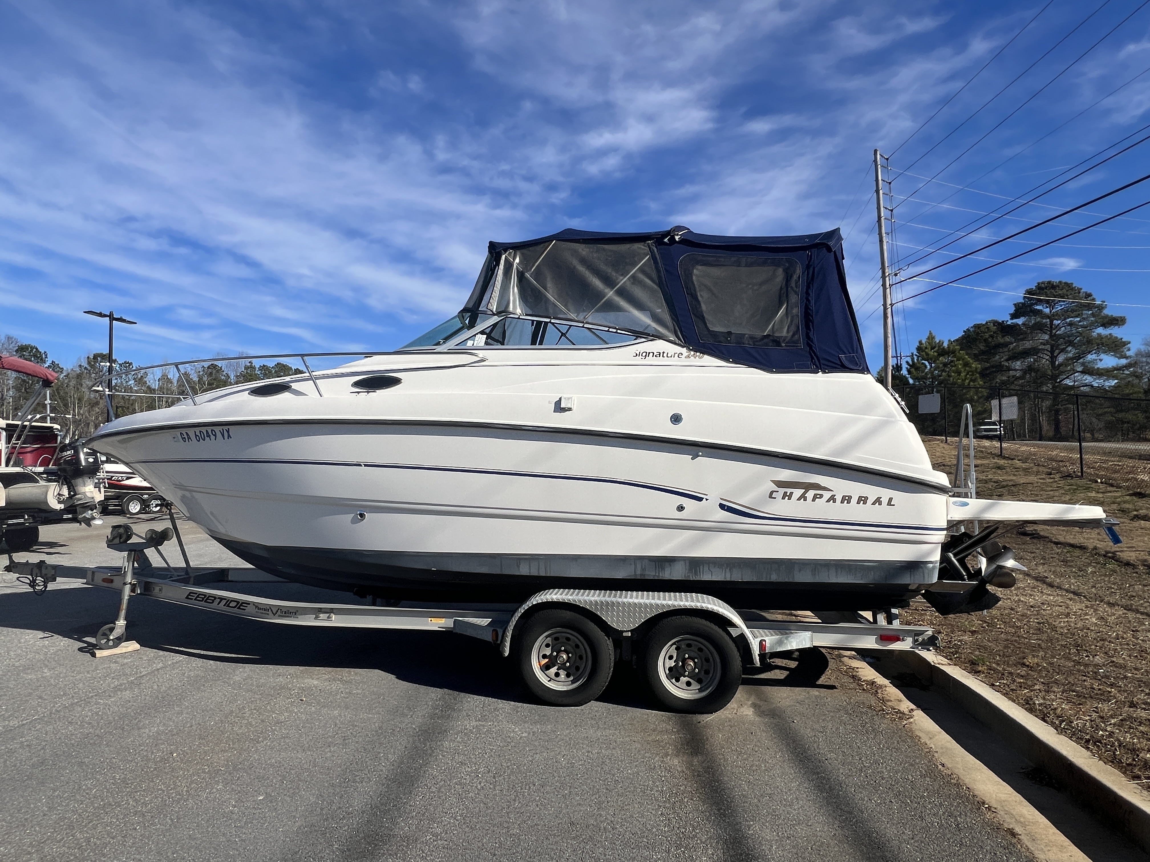 1999 Chaparral Signature 240 w/MerCruiser 5.7L Bravo 370 in acworth GA