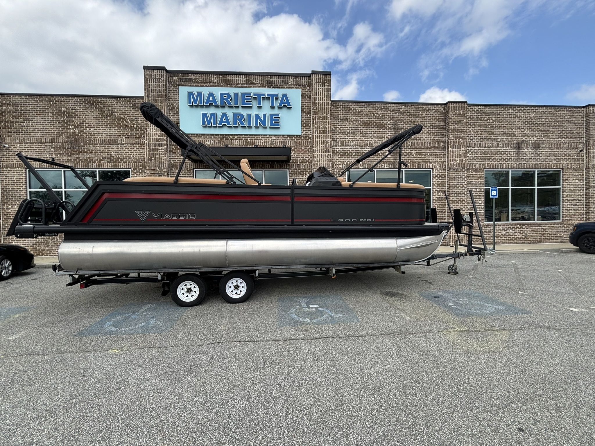 2025 Viaggio Z 22U Tripletoon with a Mercury Verado 300HP Engine in acworth GA