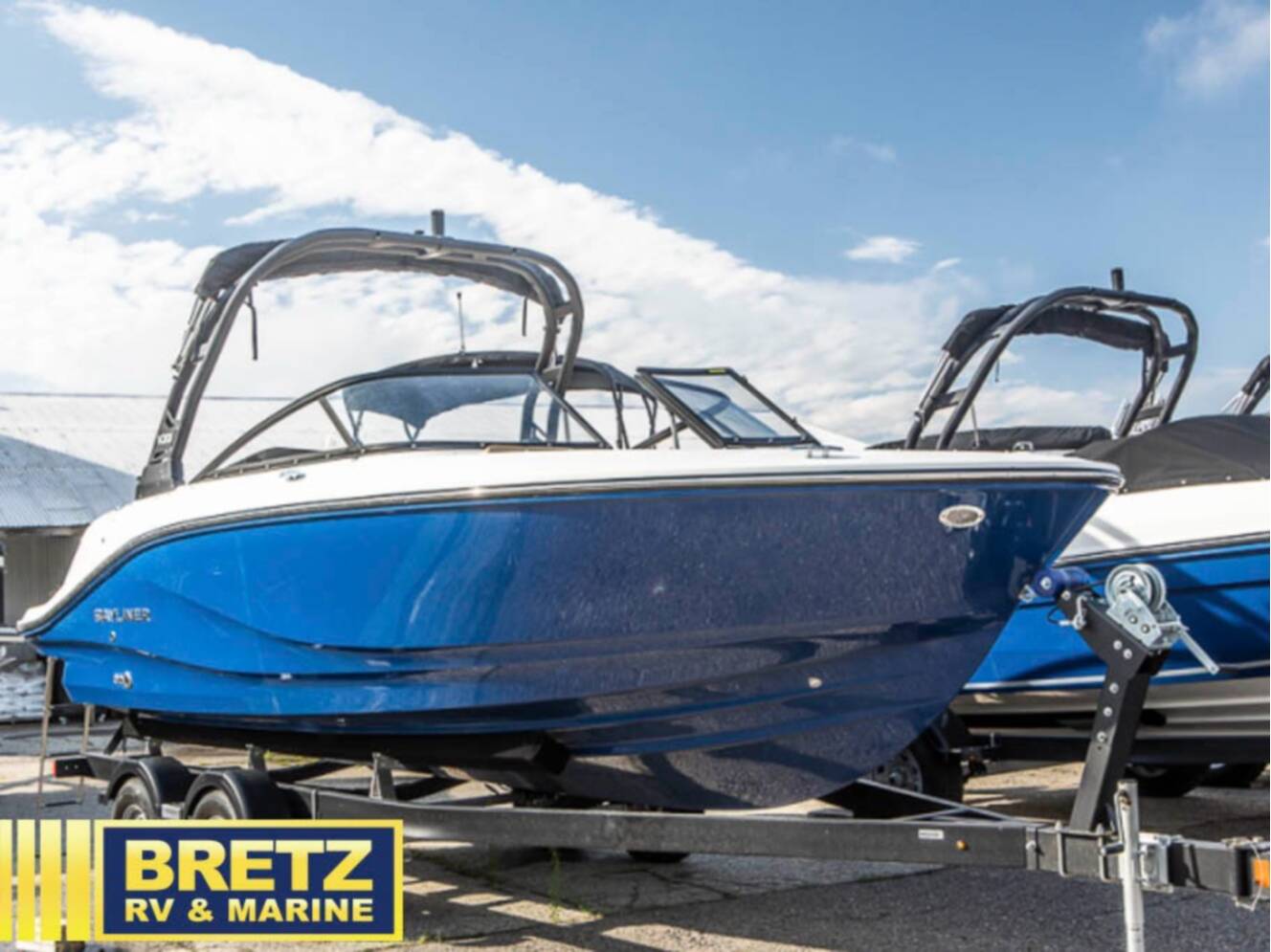 A photo of this 2025 Bayliner V 201