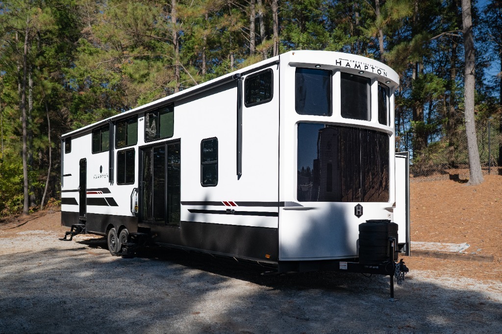 2026 Crossroads Rv Hampton 410PVL in cumming GA