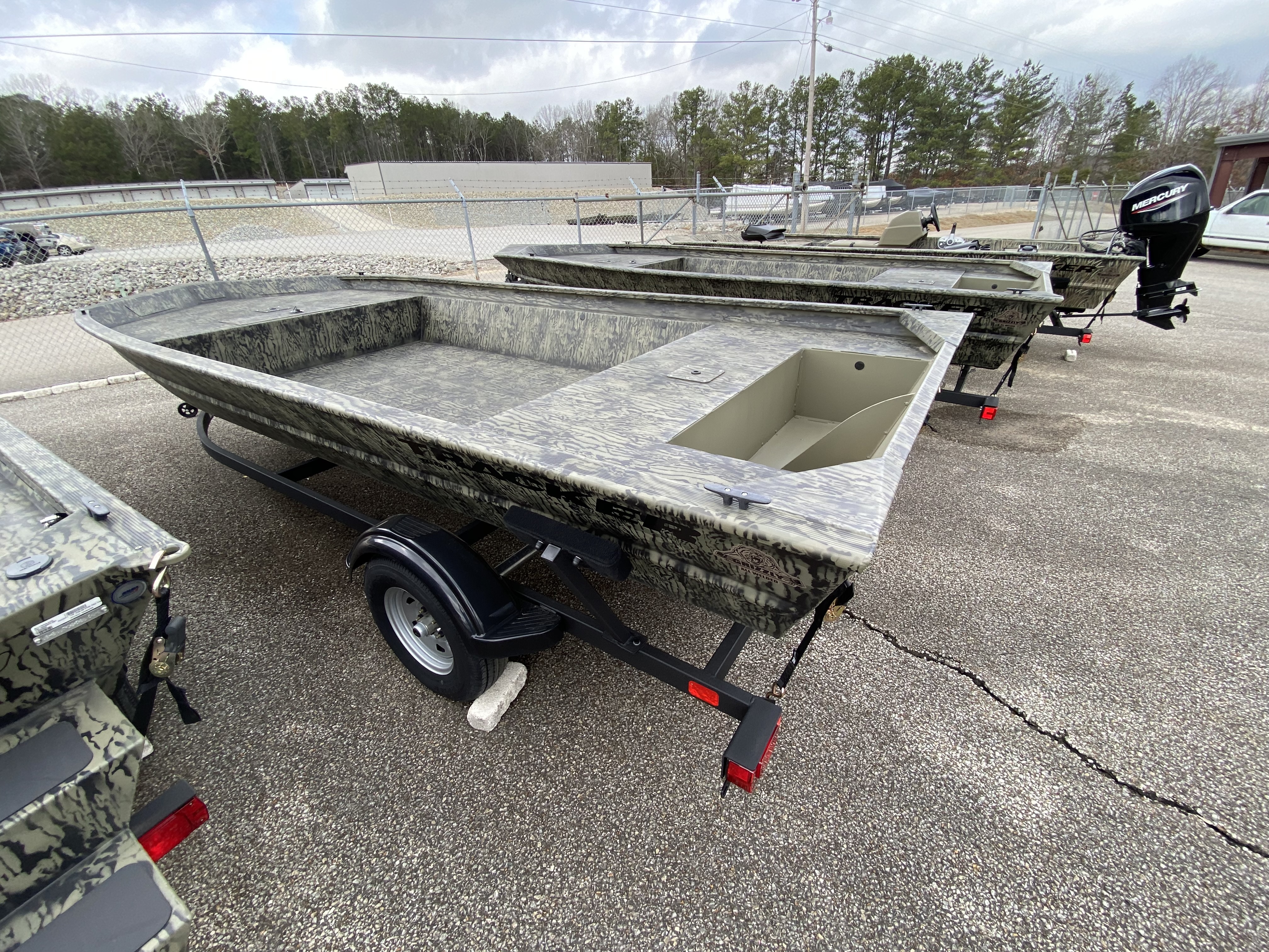 2026 Tracker Boats Grizzly® 1860 Utility 2072 CC SPORTSMAN KICKER in lexington TN