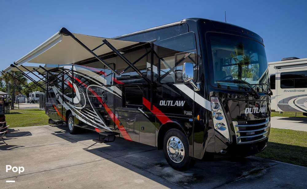 2022 Thor Motor Coach Outlaw 38KB in bowling green FL