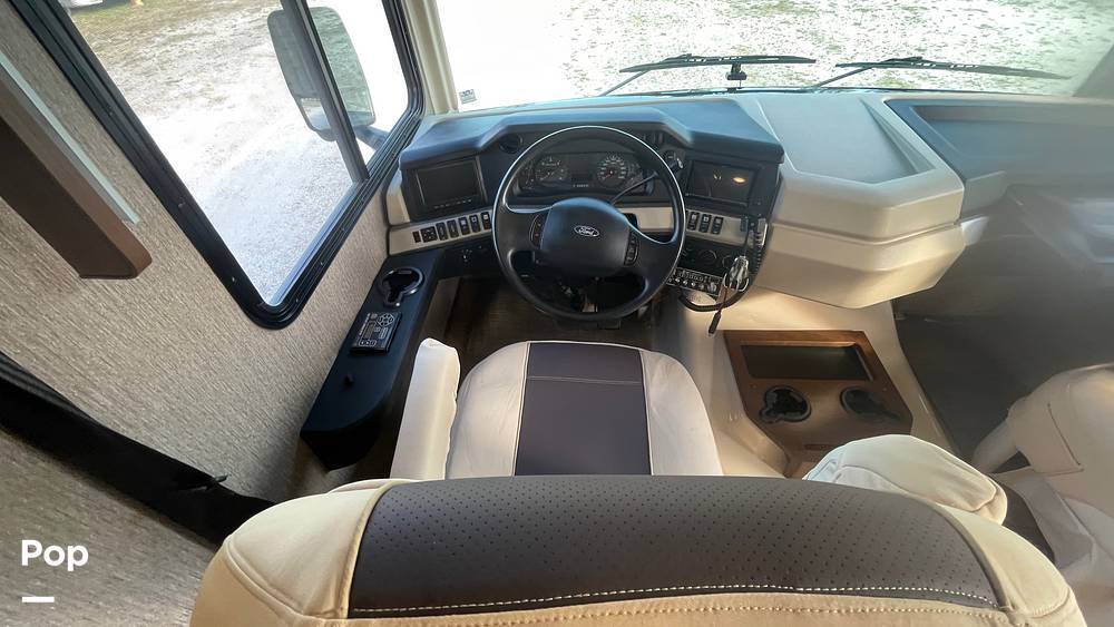 2020 Fleetwood Bounder 33C in punta gorda FL