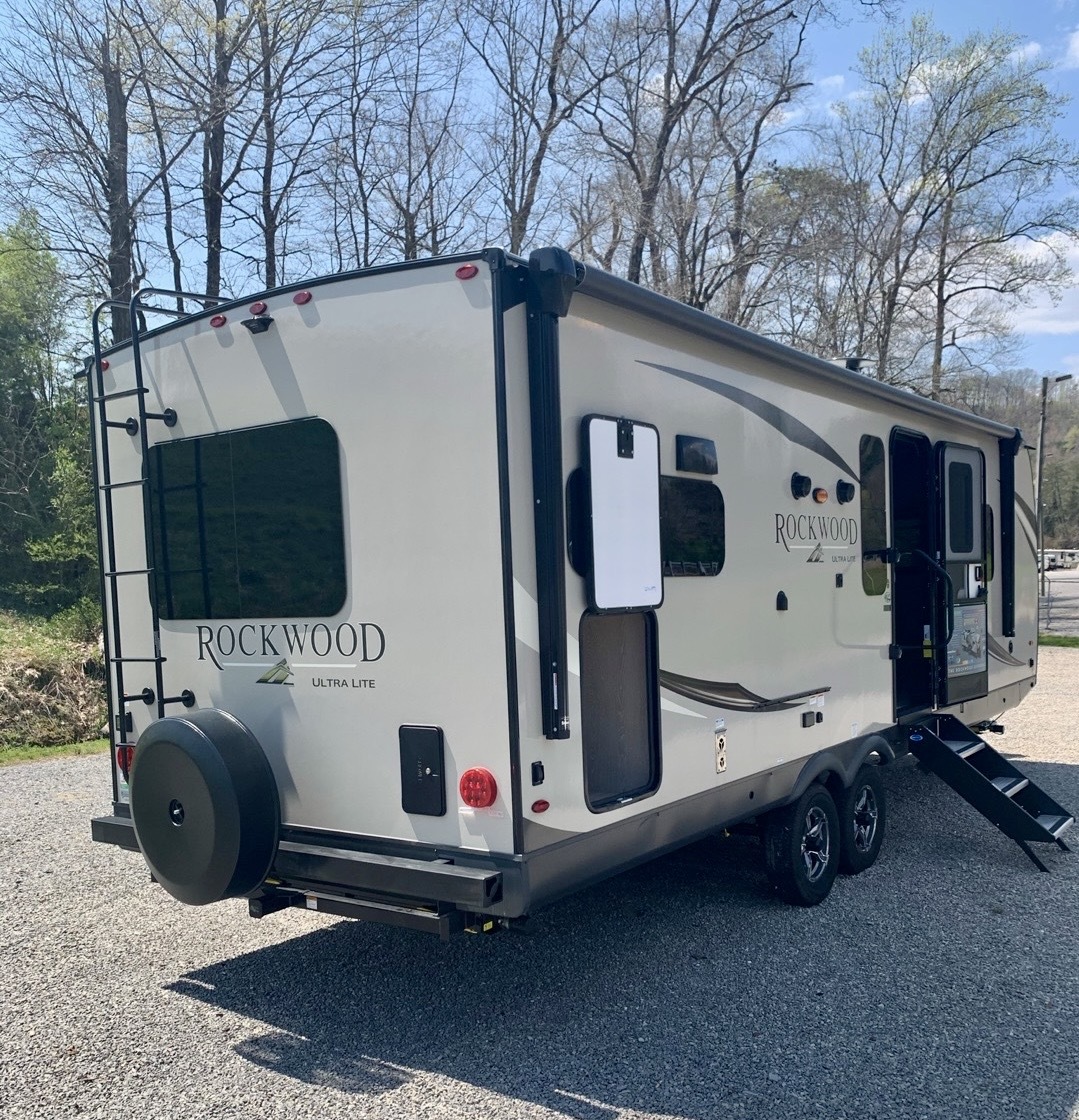 2021 Forest River ROCKWOOD ULTRA LITE 2613BS RV