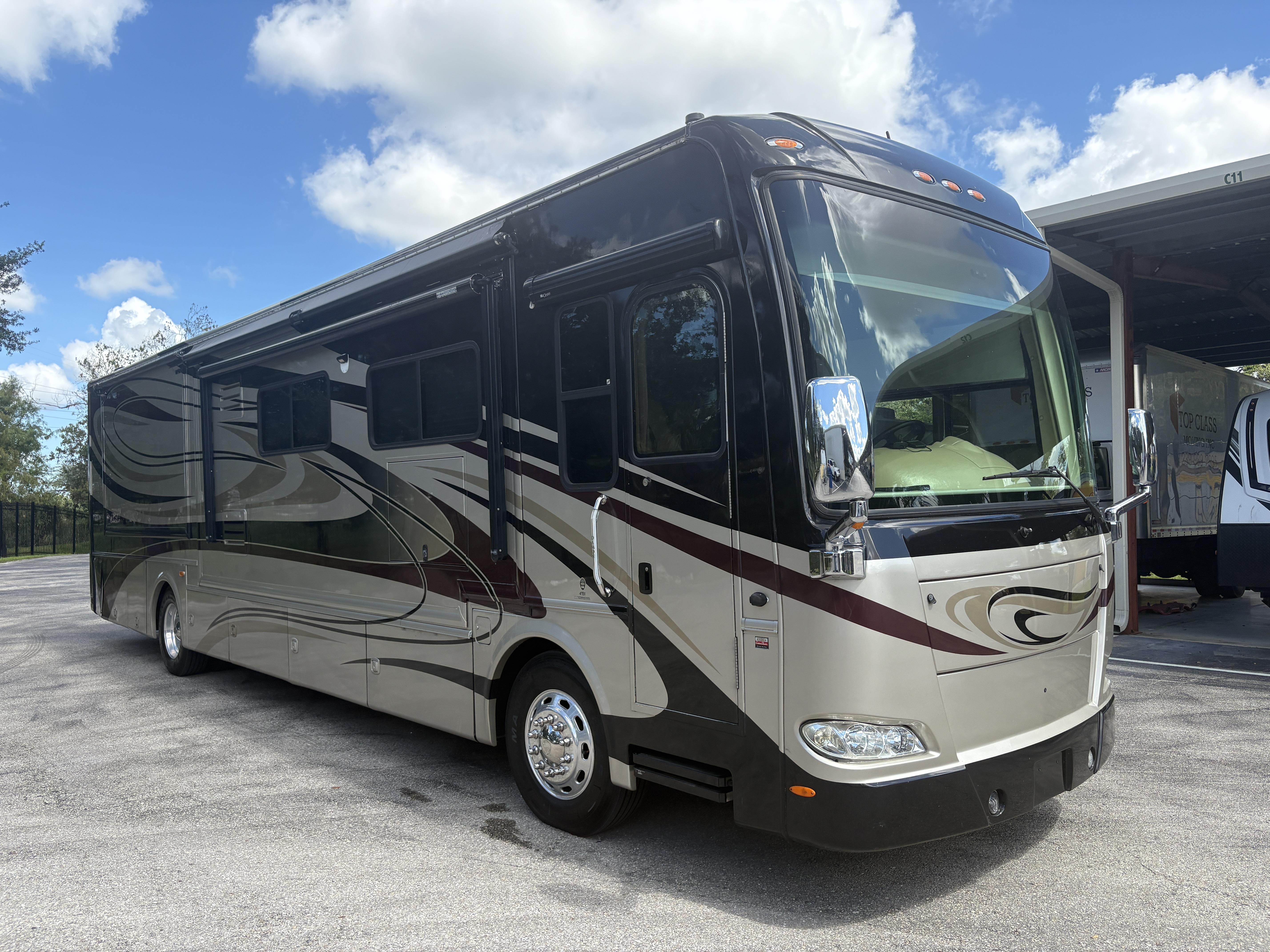 2011 Damon TUSCANY 4051 RV