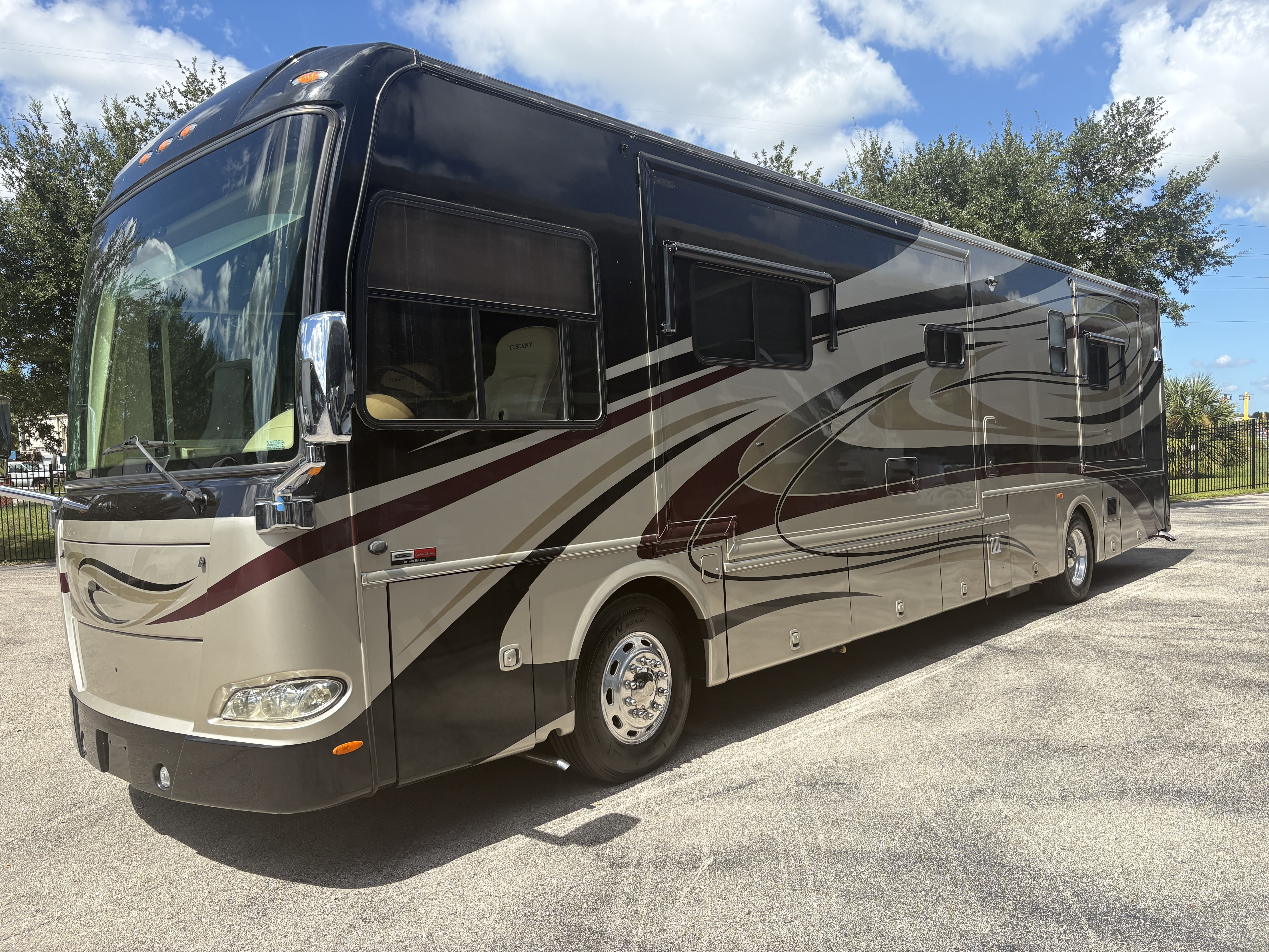2011 Damon TUSCANY 4051 in fort myers FL