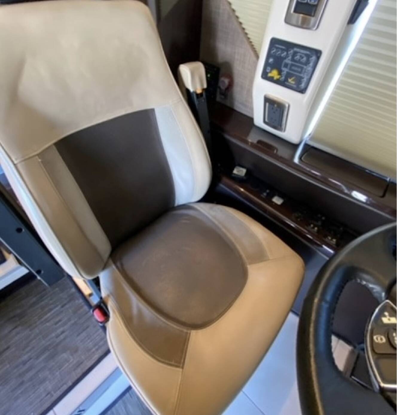 A photo of this 2012 Featherlite Coaches VANTARE H3-45